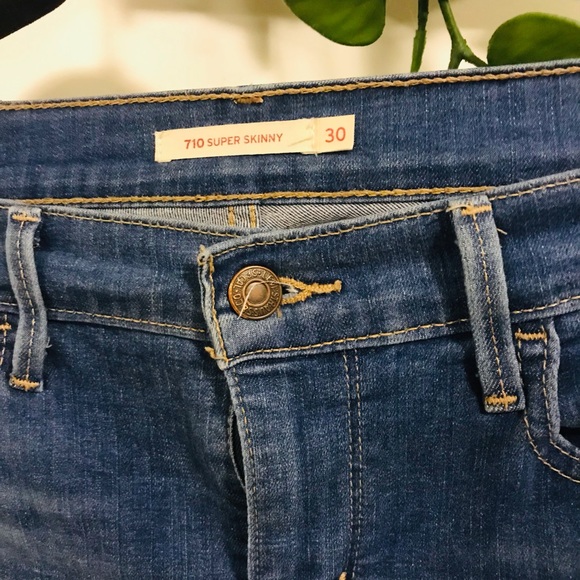 Levi Jeans Up for Quick Sale - Picture 9 of 11